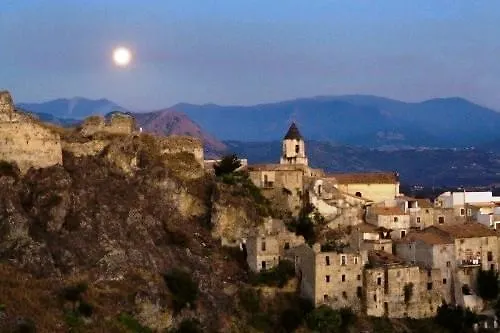 Solia Bed & Breakfast 3*